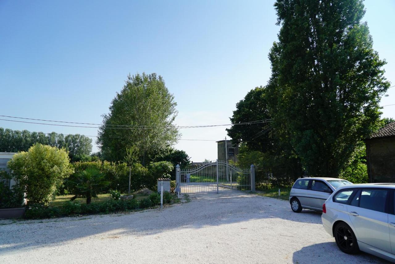 Agriturismo Il Sole Villa Rivarolo del Re ed Uniti ภายนอก รูปภาพ